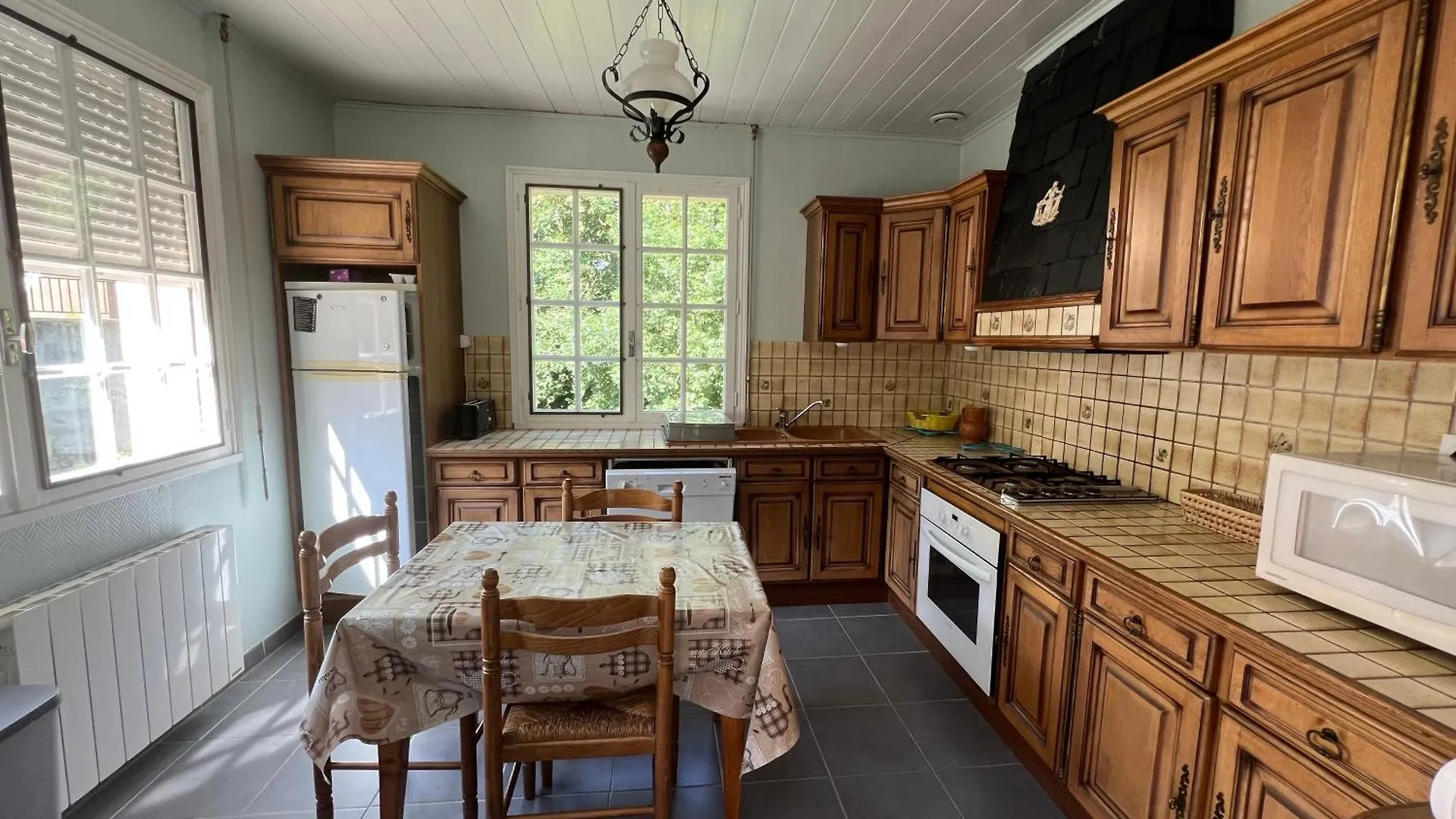شقة Logements Les 4 Fontaines غافارني